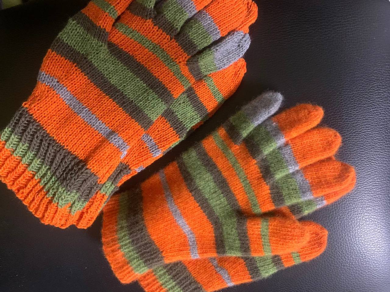 Coraline gloves hand knitted with merino wool - Christmas woman, teen gift